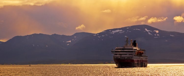 Northern Norway Photography Guide: Travel on a Hurtigruten Ship