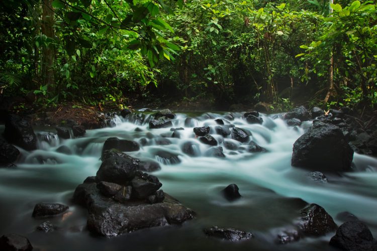 costa-rica-long-exposure-waterfall