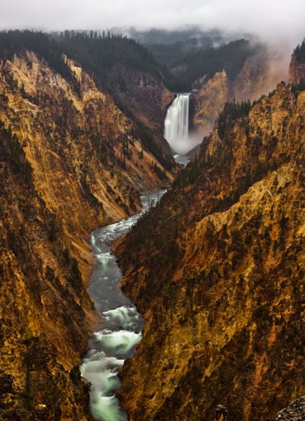 grand-canyon-of-the-yellowstone-waterfall-long-exposure